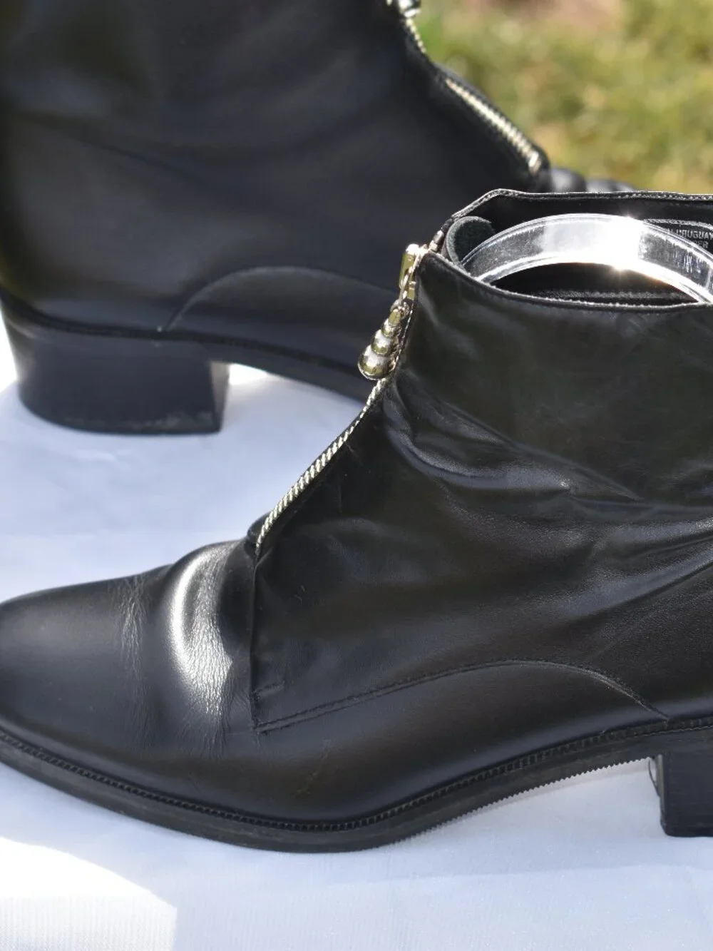 Ankle-length Black Zipper Front Boots